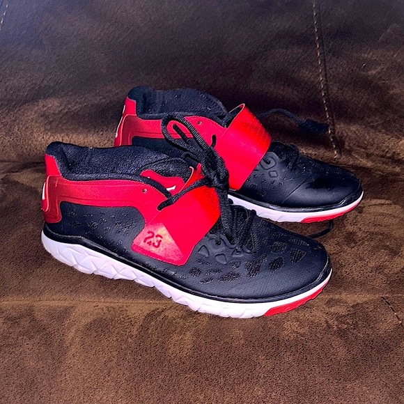 AIR JORDAN Men's Shoes - Picture 2 of 3